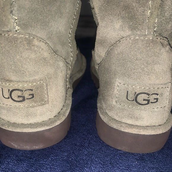 KIDS UGG BOOTS - Picture 2 of 4